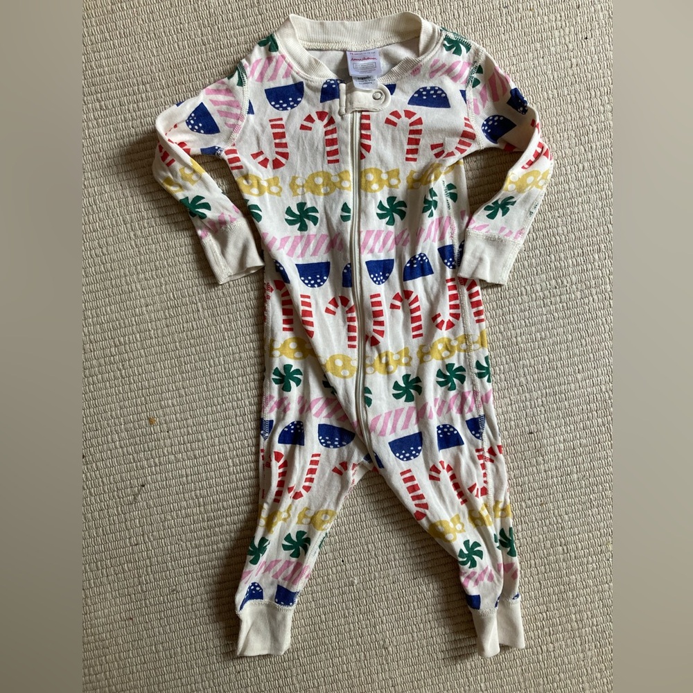 Hanna Andersson organic cotton long pajamas in Christmas candy print